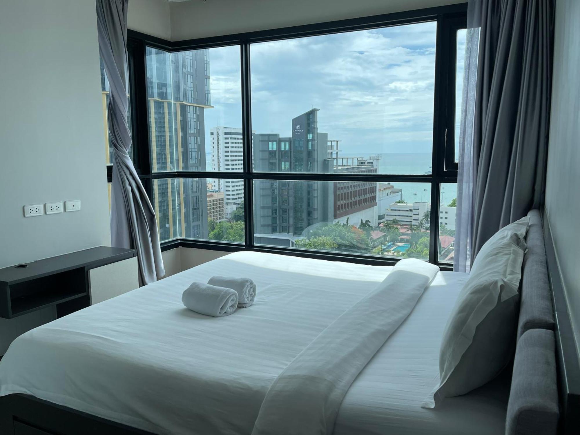 The Base Pattaya By Feng Daire Dış mekan fotoğraf